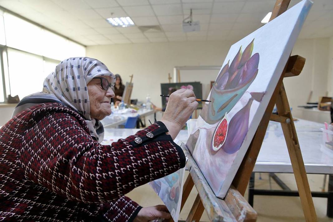 Mahalle baskısına boyun eğmedi, 81 yaşında ezberleri bozdu 10